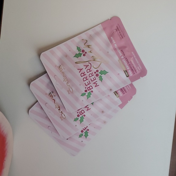 The Crème Shop Skincare Bundle Acne Patches + Sheet Masks K Beauty Gift Set - Picture 7 of 9
